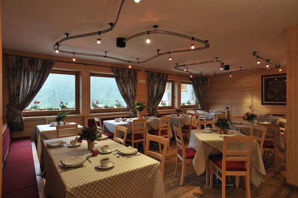 Restaurant/places to eat, Food and drinks, Food, Breakfast