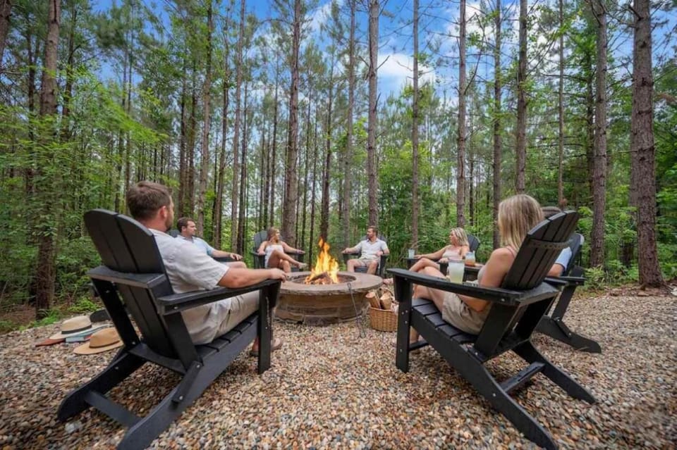 New Cabin w Hot Tub + Views Sleeps 12 Cabin in Oklahoma