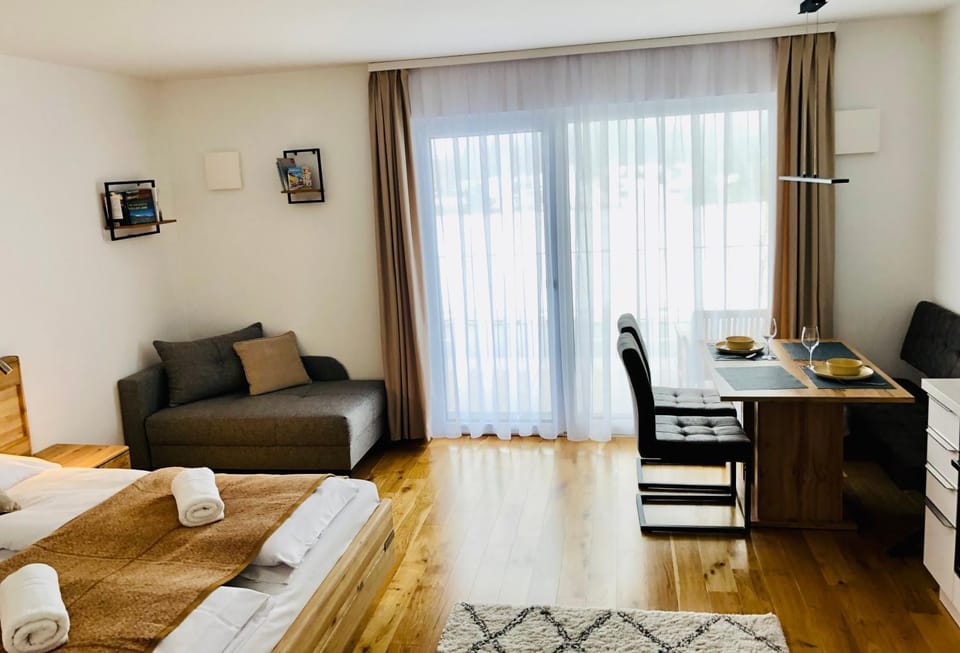 Living room, Photo of the whole room