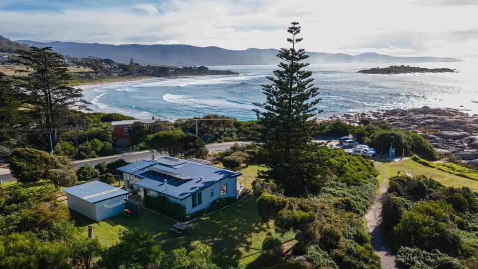 Property building, Bird's eye view, Beach