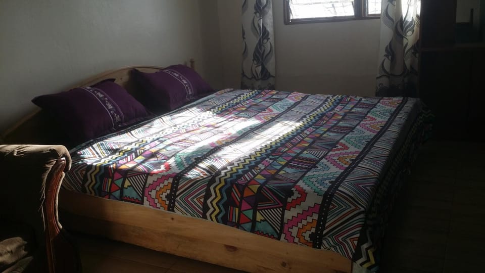 PagersHome Suites- RUSTIC Bed and Breakfast in Africa