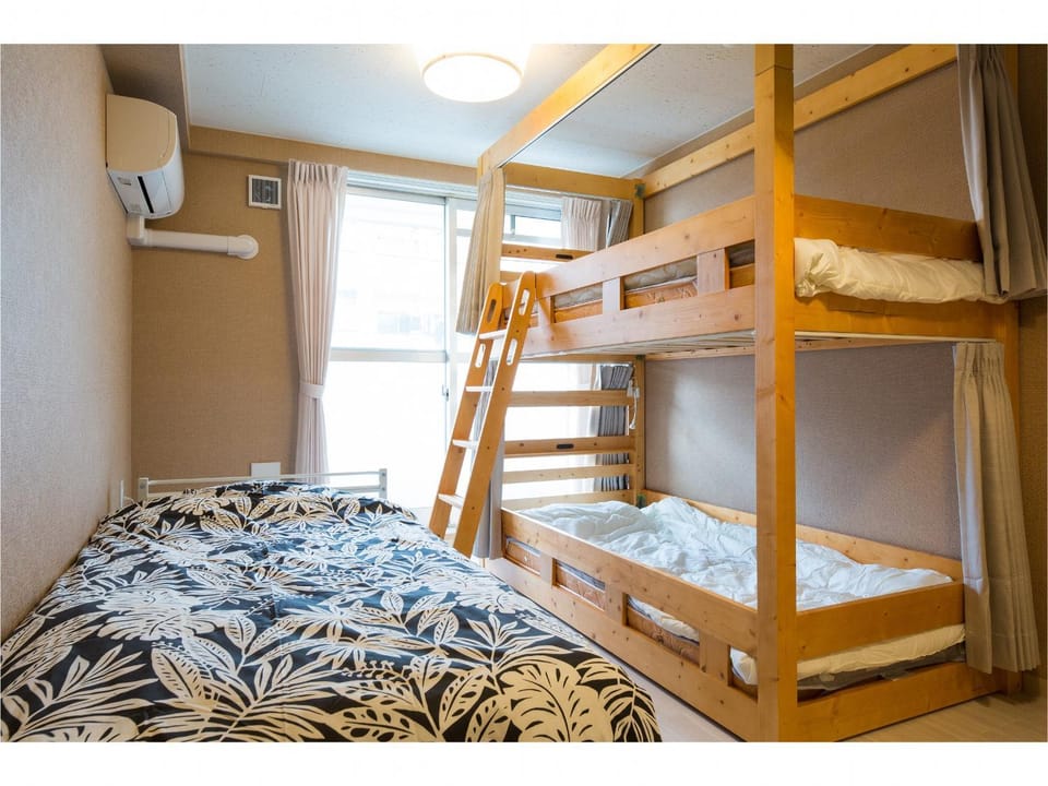 Photo of the whole room, Bedroom, bunk bed, air conditioner