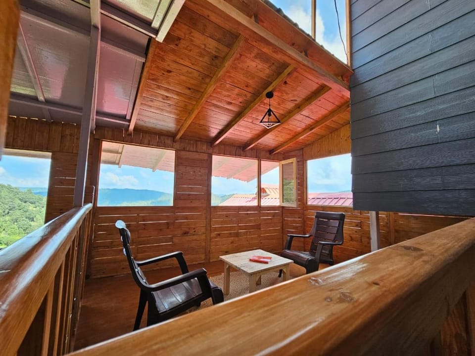 View (from property/room), Balcony/Terrace, Seating area, Dining area, Mountain view