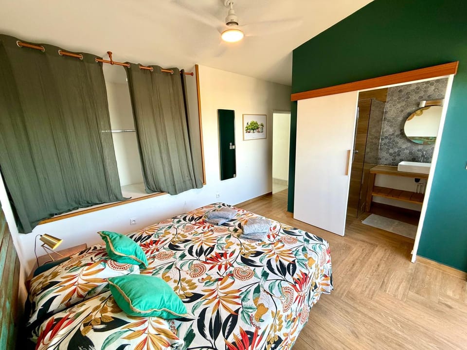 Bathroom, Photo of the whole room, Bedroom, storage