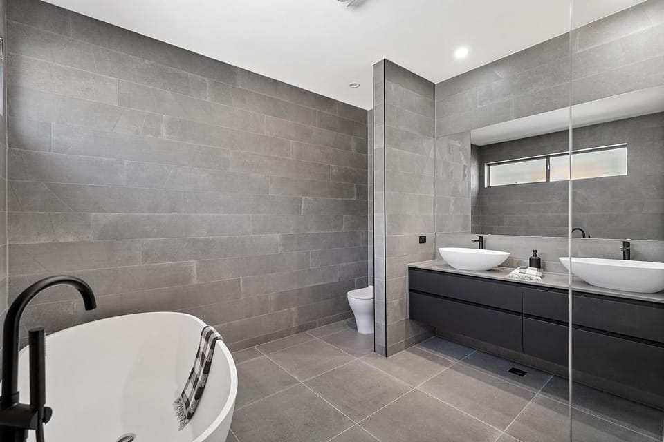Bathroom, Bath