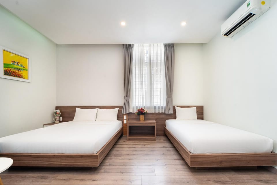 Bed, Bedroom, Family, air conditioner