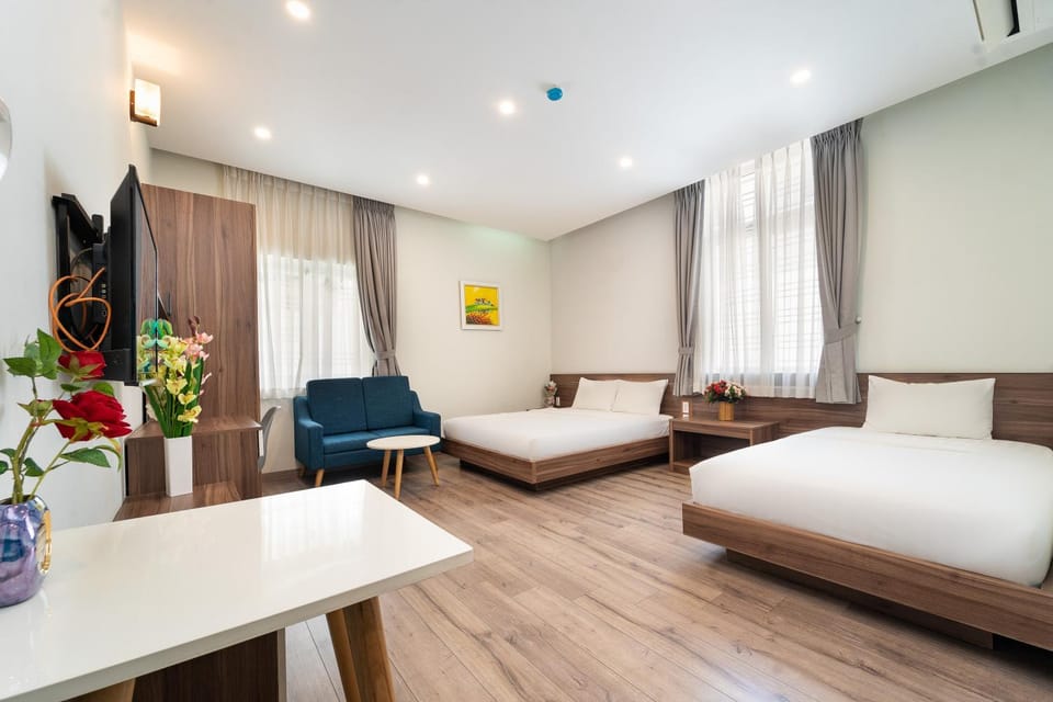 Bed, TV and multimedia, Bedroom, wardrobe