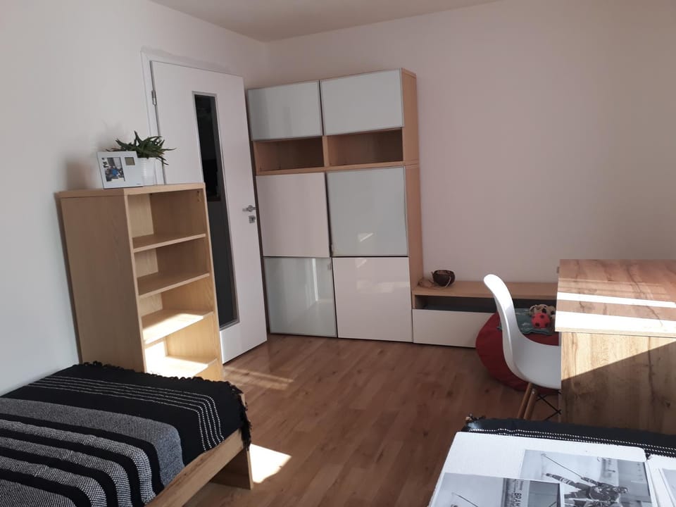 3 izbovy RD - bungalow House in Bratislava Region, Slovakia