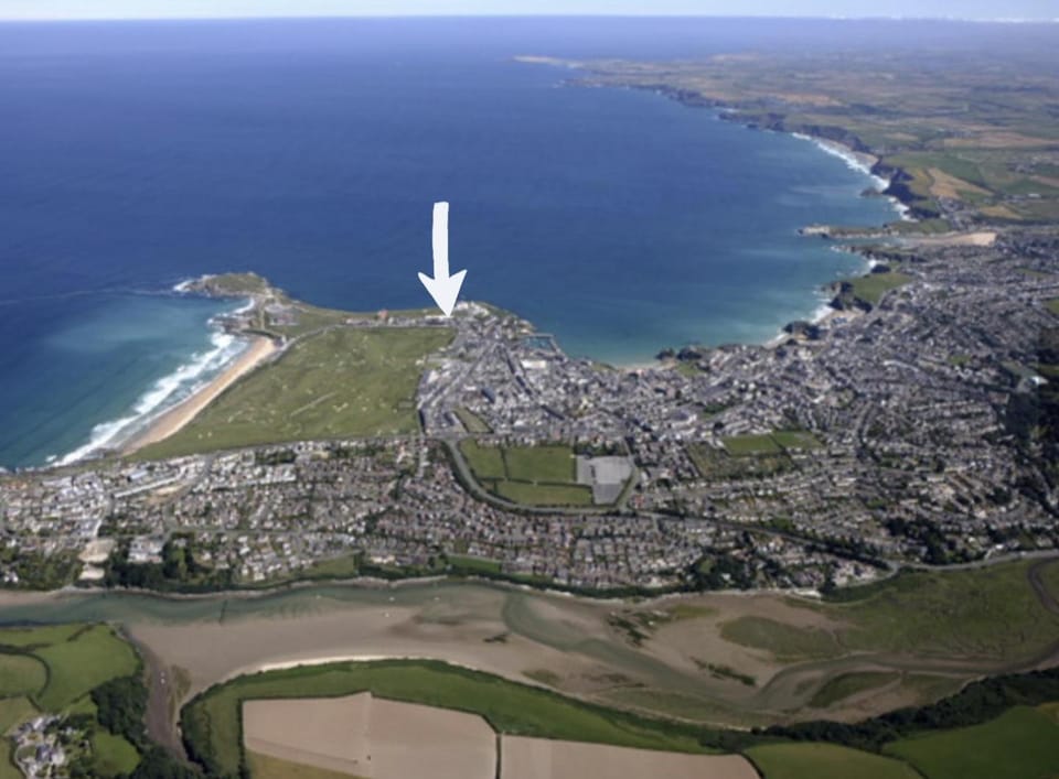 Nearby landmark, Activities, Beach