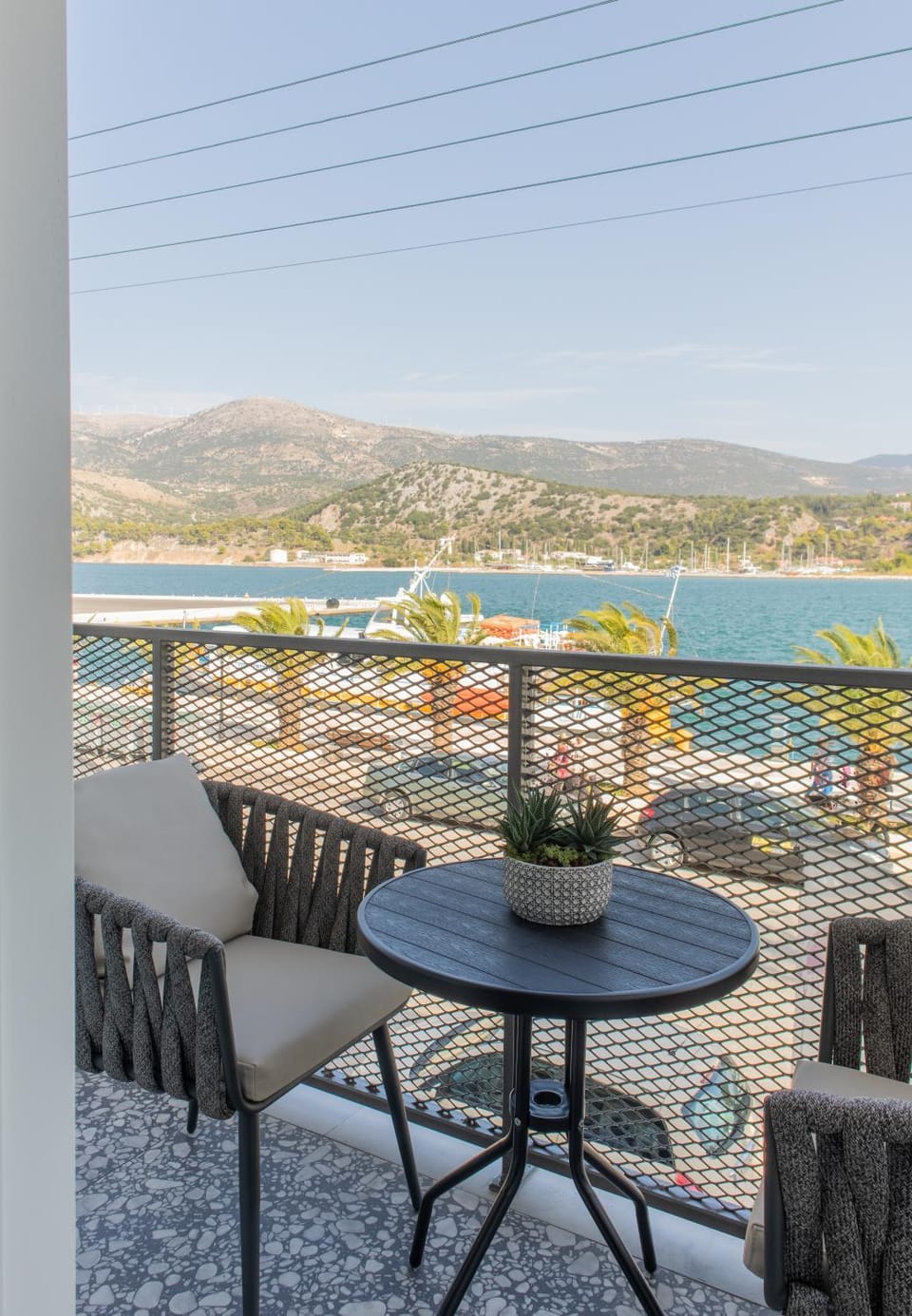 Day, Natural landscape, Balcony/Terrace, Mountain view, Sea view