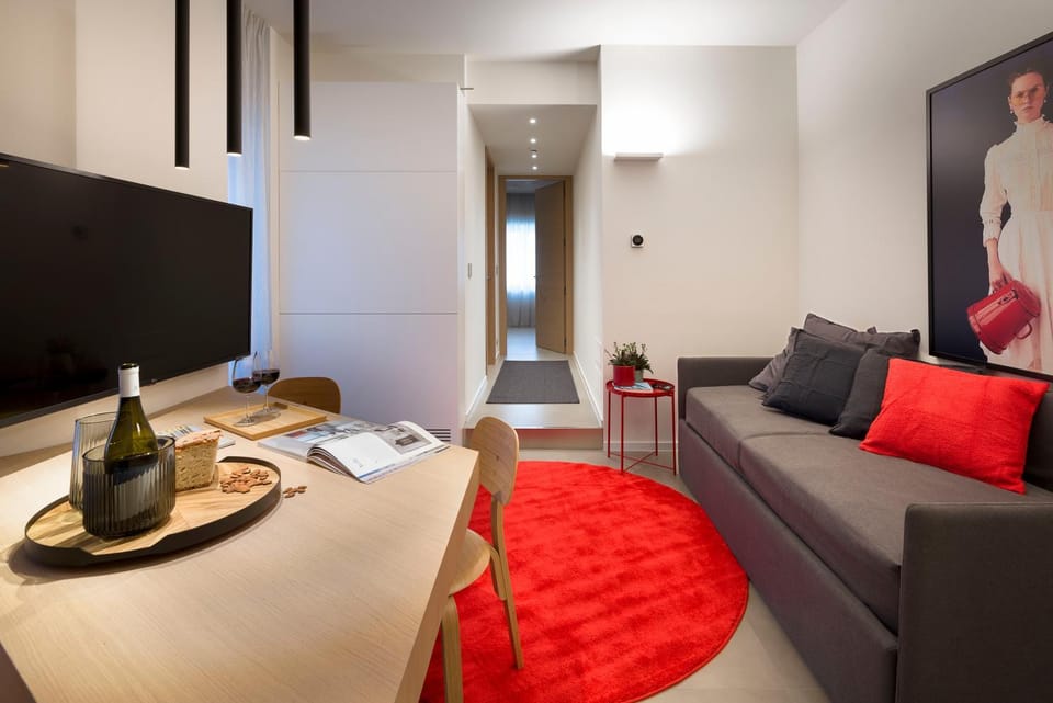 Living room, Seating area, Dining area