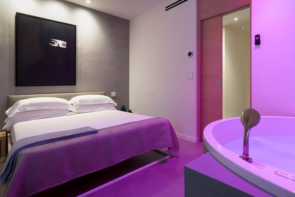 Bedroom, Bath
