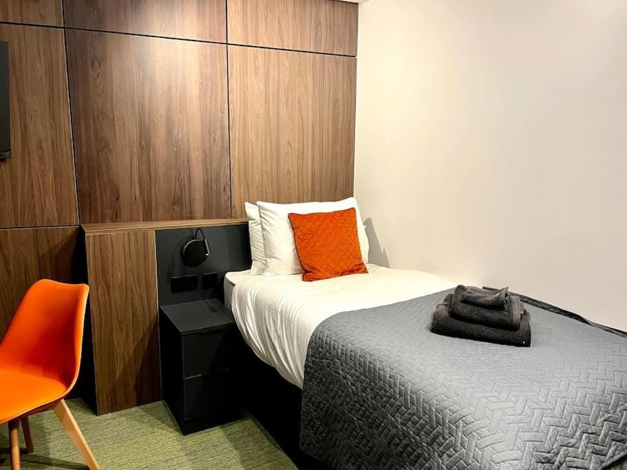 Bed, Photo of the whole room, Bedroom, wardrobe