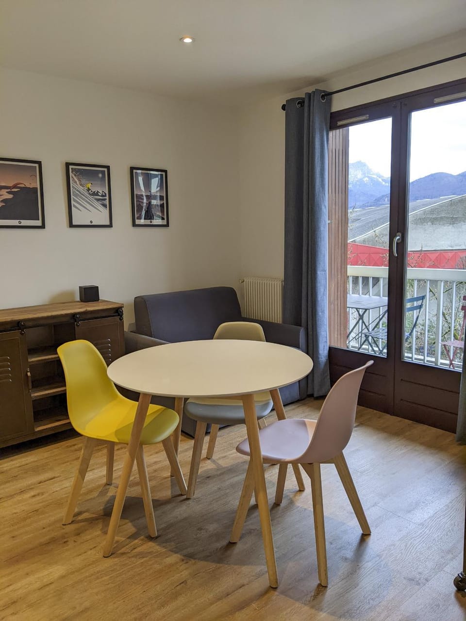 Communal lounge/ TV room, Living room
