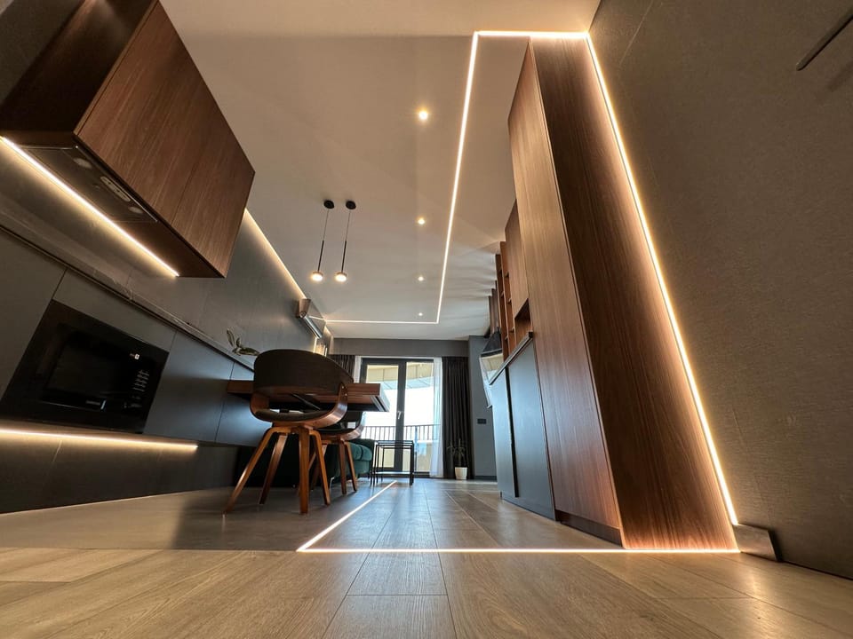 TV and multimedia, Kitchen or kitchenette, Living room, Seating area, Dining area