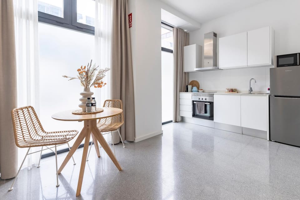 Kitchen or kitchenette, Living room, Dining area, oven, stove