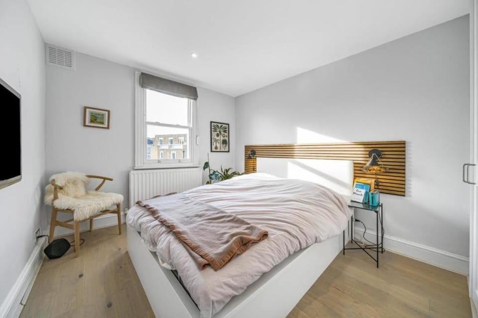 Stylish 2BR flat, 4 min to Fulham Broadway Tube Apartment in London