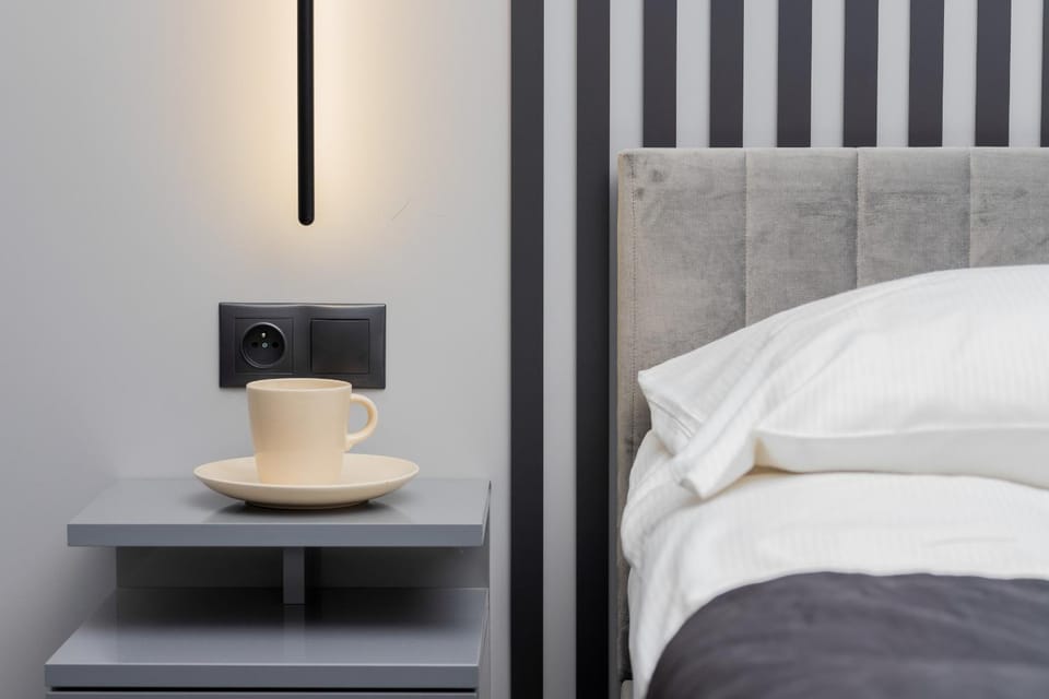 Bed, Photo of the whole room, Decorative detail, Bedroom