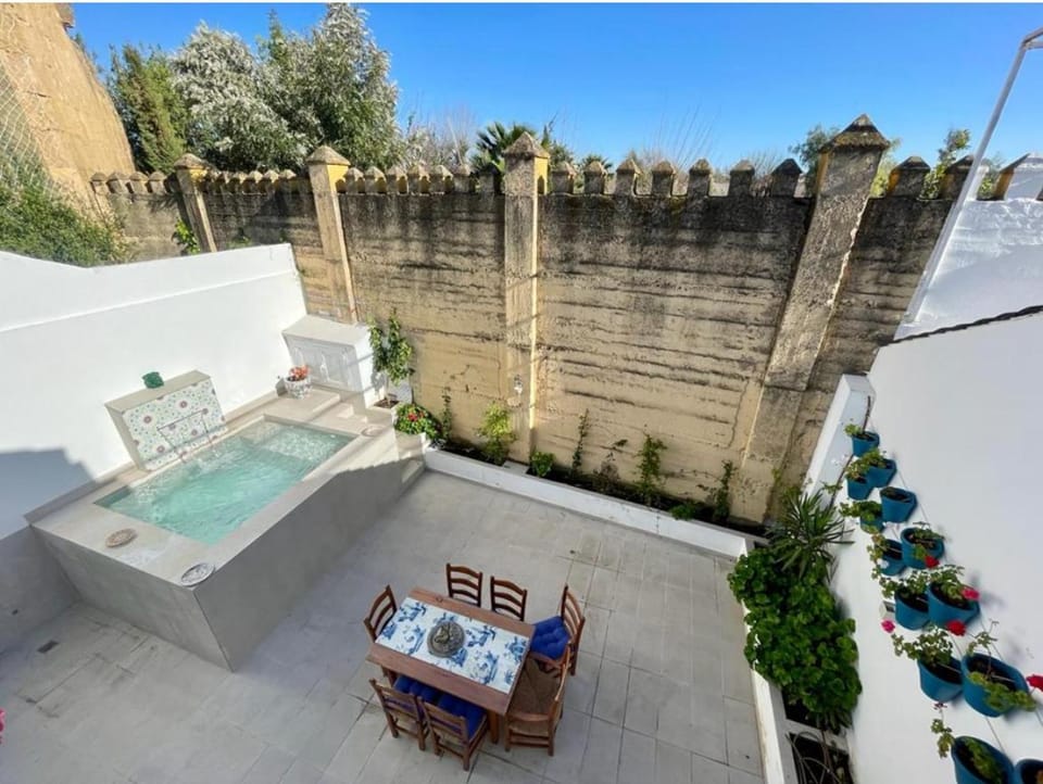 Casa Muralla del Alcazar Viejo House in Cordoba