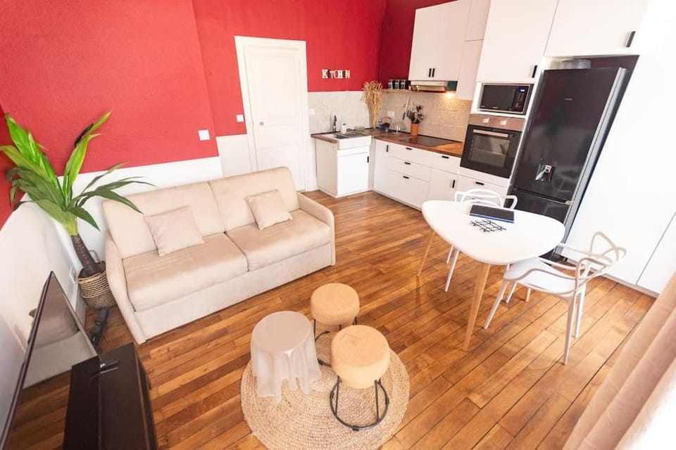 TV and multimedia, Kitchen or kitchenette, Living room, Seating area, Dining area, pet friendly