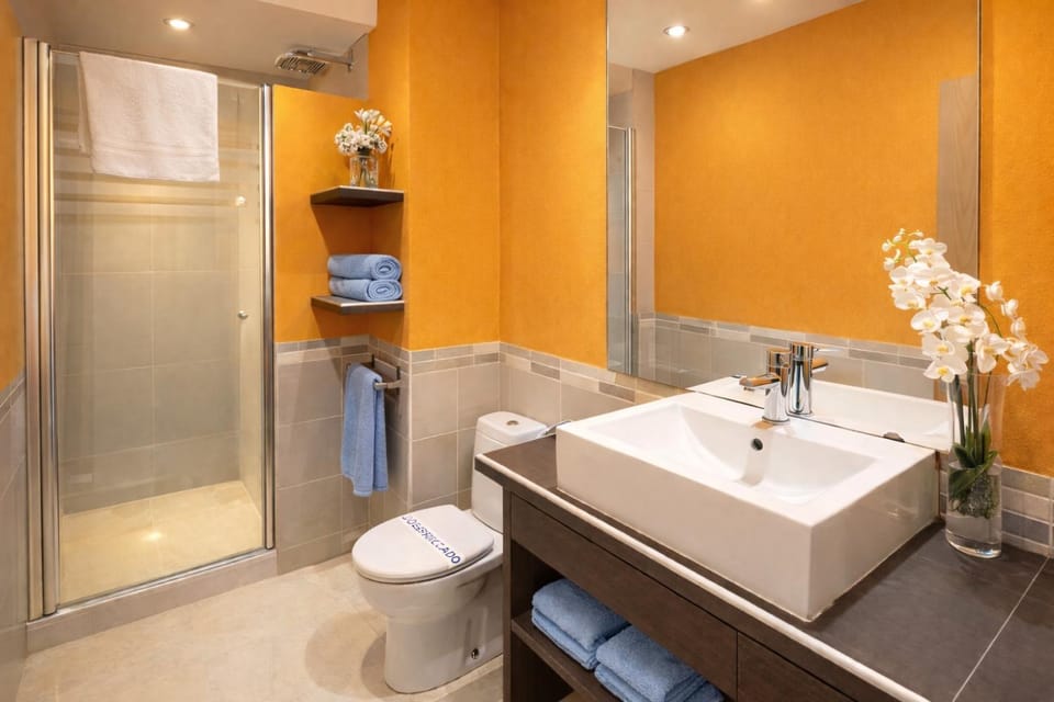 Shower, Bathroom, towels