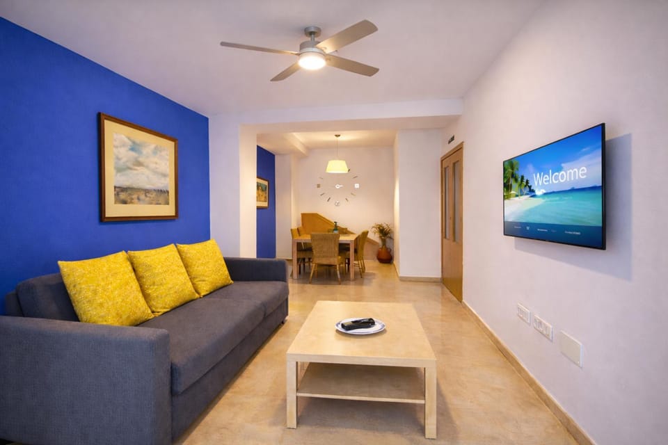 TV and multimedia, Living room, Dining area