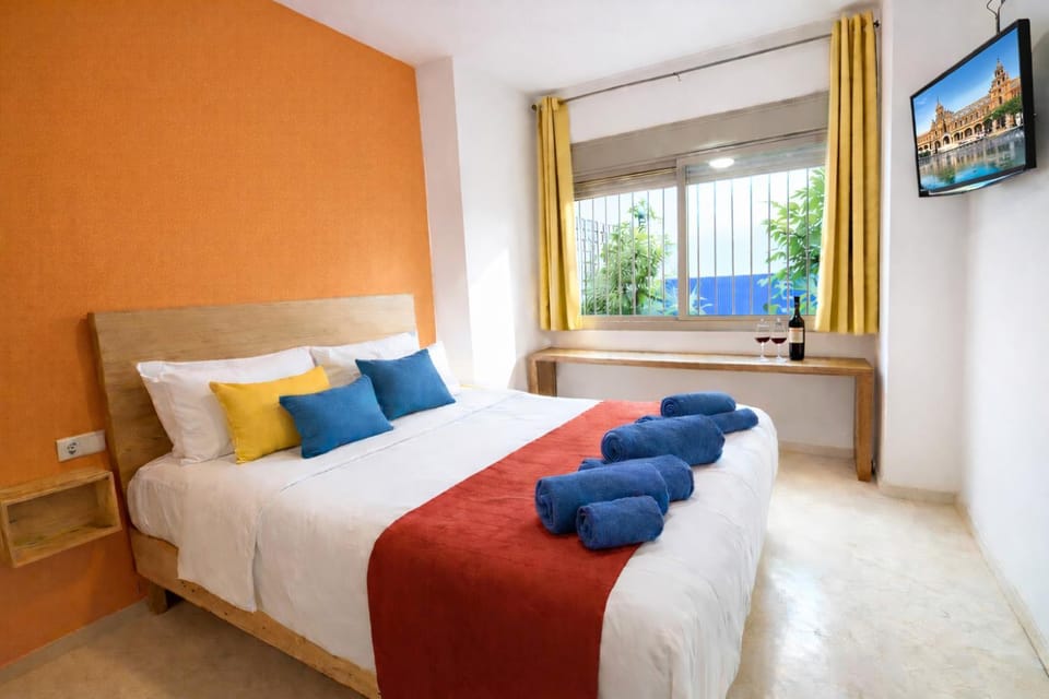 TV and multimedia, Bedroom, Inner courtyard view