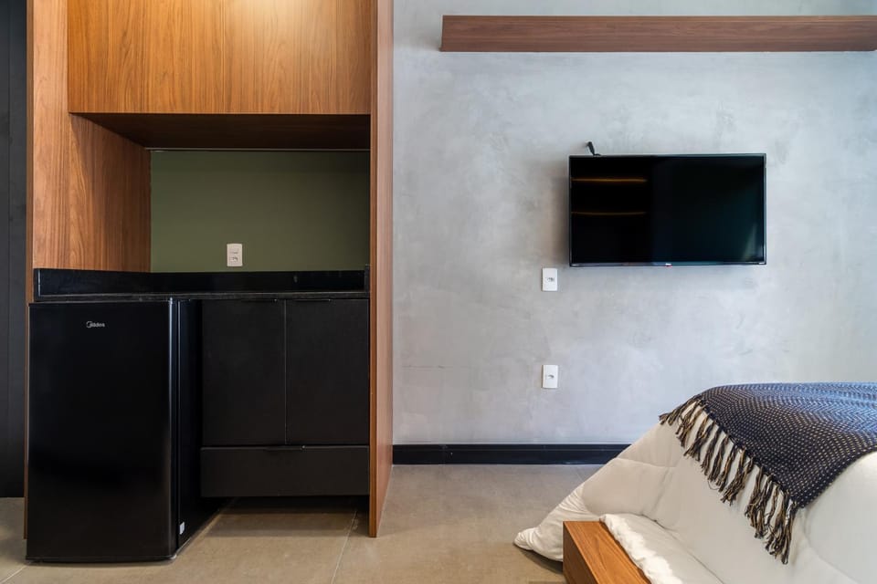 Bed, TV and multimedia, Kitchen or kitchenette