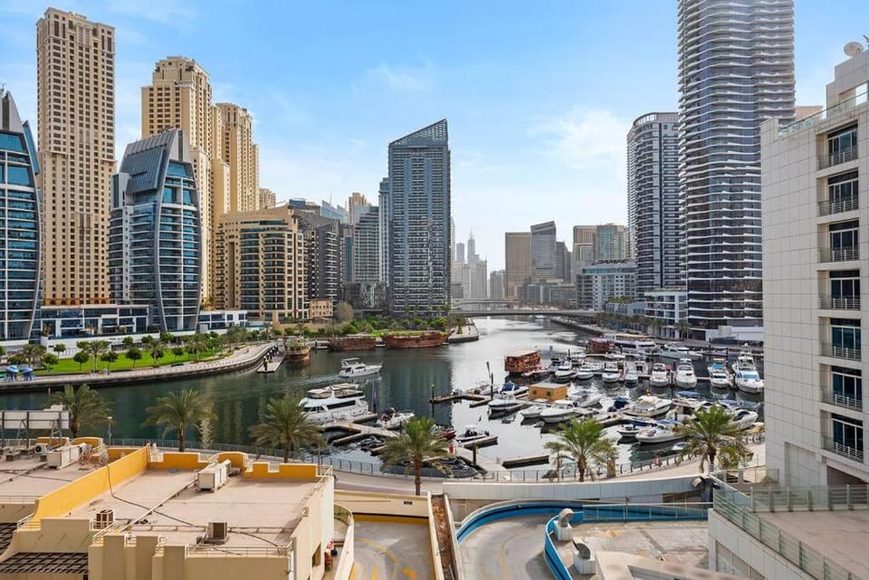 Tranquil Dubai Marina Studio by JBR Beach, Marina Mall, Metro Apartment in Dubai