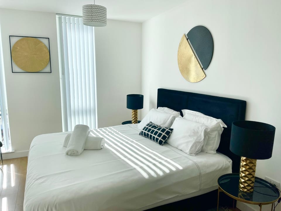 Urban Gateway Spacious Apartment with free parking Apartment in Bracknell
