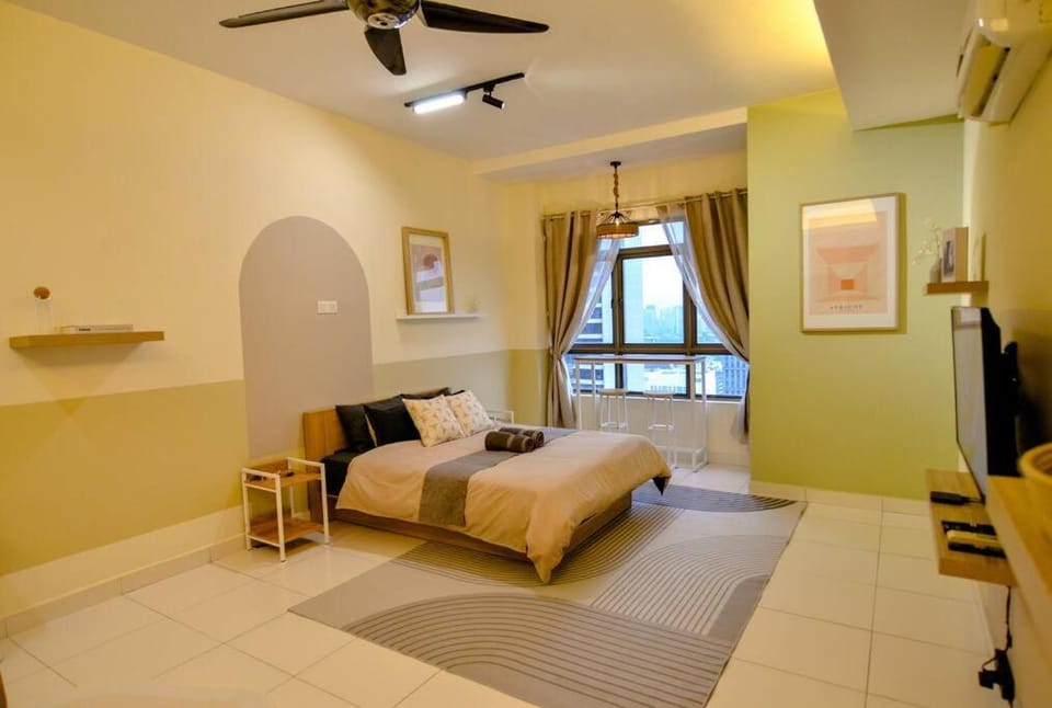 Photo of the whole room, Bedroom