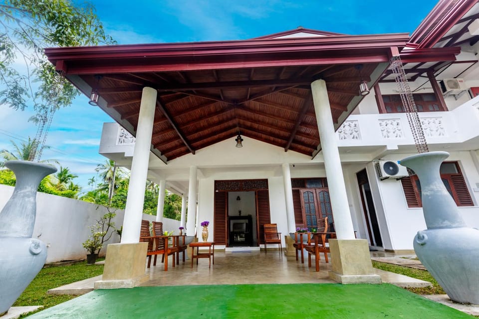 Lotus Residence Bed and Breakfast in Western Province