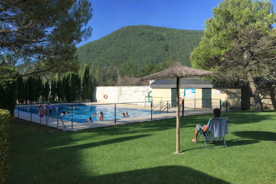 Apto Espert l PISCINA l Cine l Garaje l BBQ l Wifi Apartment in Aragon