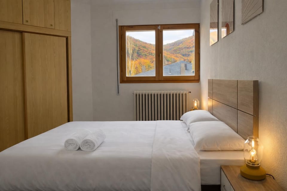 Apto Espert l PISCINA l Cine l Garaje l BBQ l Wifi Apartment in Aragon