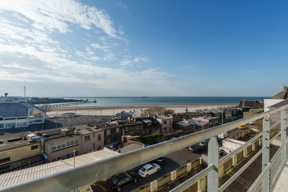Nearby landmark, Day, Neighbourhood, Natural landscape, Beach, City view, Sea view