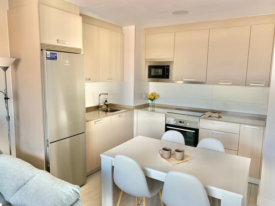 Apto HUCA. Parking/WIFI incluido Apartment in Oviedo