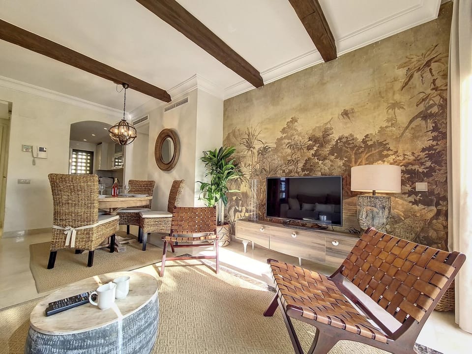 Communal lounge/ TV room, Living room