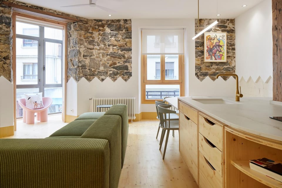 Kitchen or kitchenette, Living room