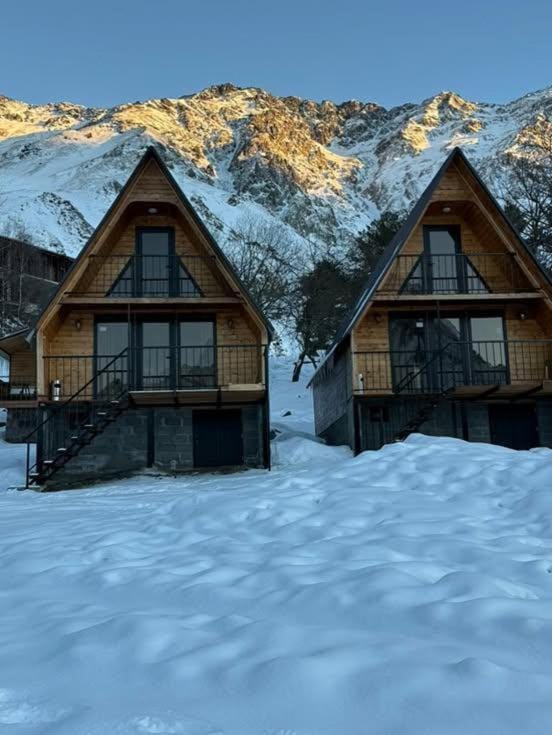 Property building, Day, Winter, Mountain view