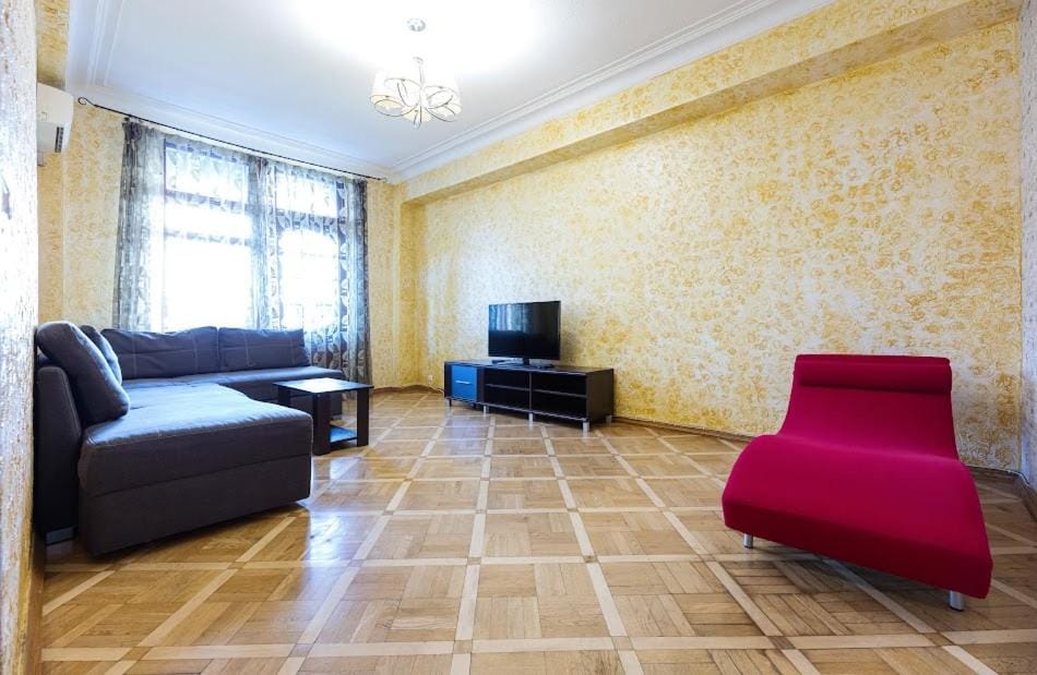 Communal lounge/ TV room, TV and multimedia, Living room, Seating area