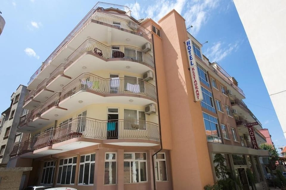 Семеен Хотел Елена Палас Hotel in Nessebar
