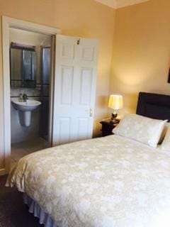 Bathroom, Bedroom