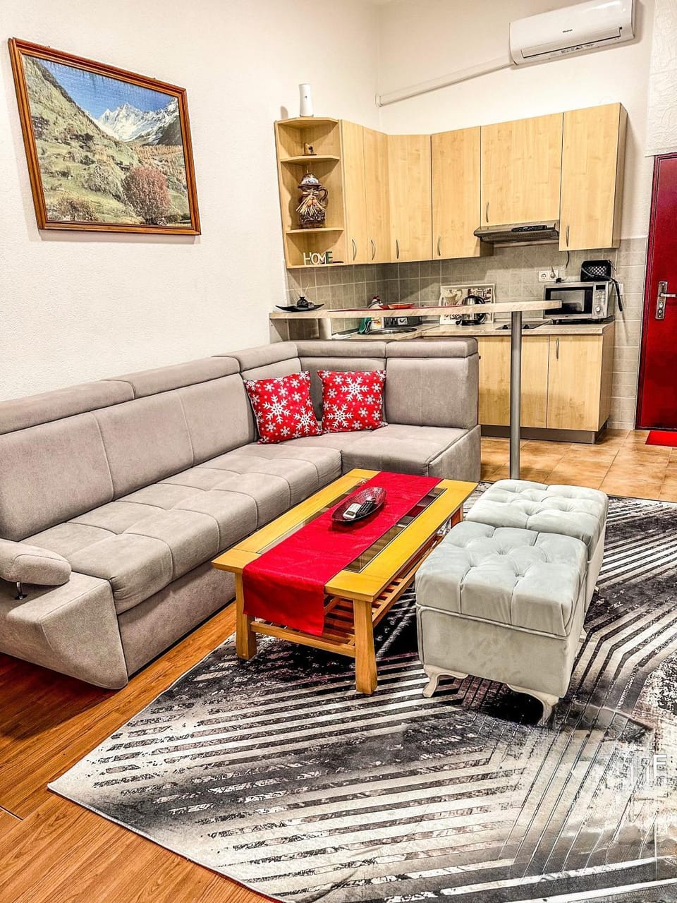 Kitchen or kitchenette, Living room, Seating area, Dining area, air conditioner