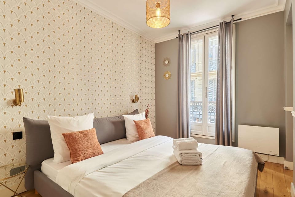 Apartment Opéra by Studio prestige Apartment in Paris