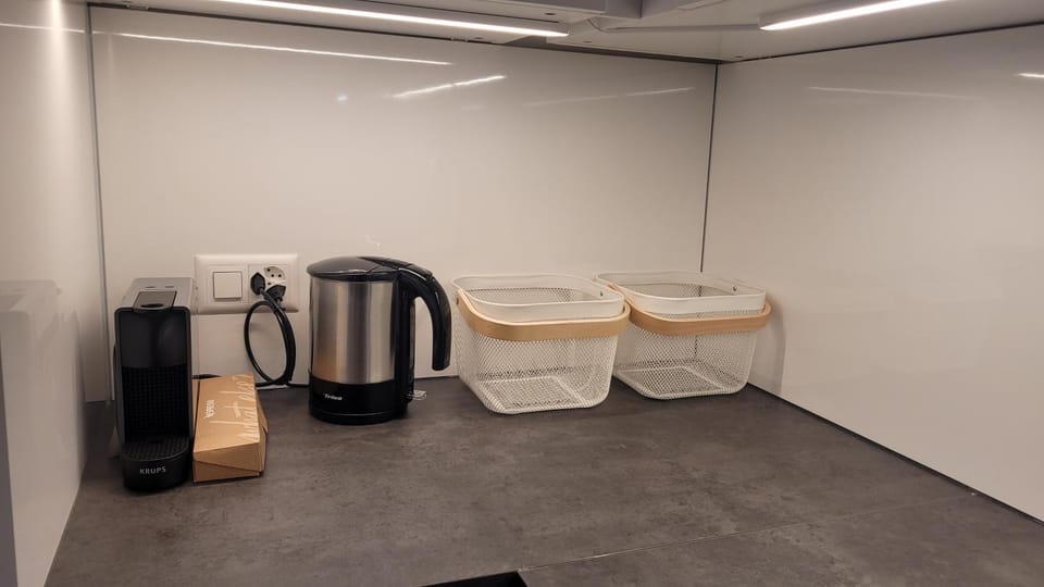 Kitchen or kitchenette, kitchen