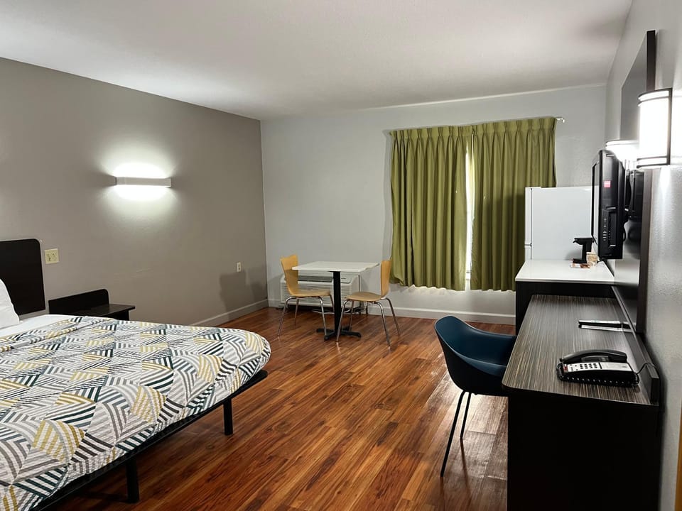 Studio 6 Suites Springfield, OH Hotel in Springfield