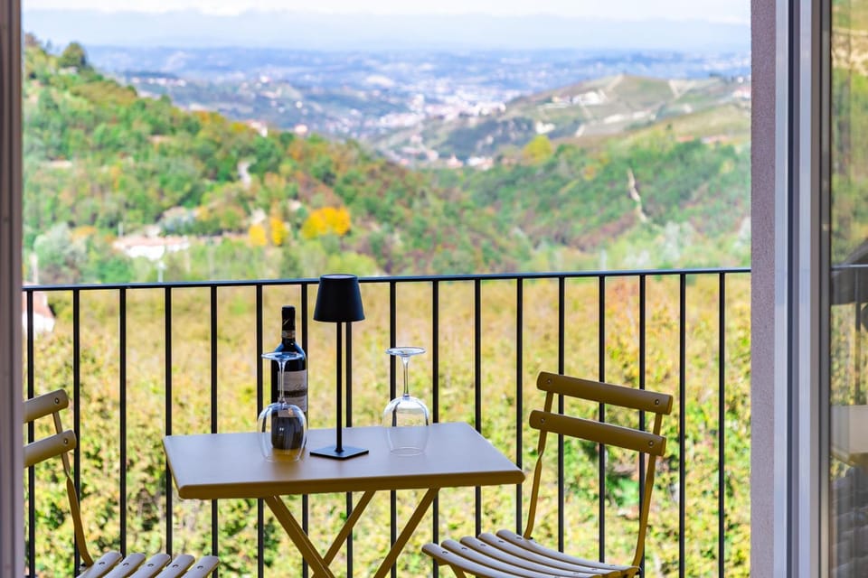 Day, Natural landscape, View (from property/room), Balcony/Terrace, Garden view, Landmark view, Mountain view, Alcoholic drinks