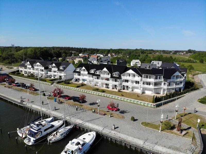 Property building, Bird's eye view