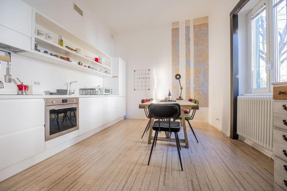 Kitchen or kitchenette, Dining area, dishwasher, minibar, pet friendly, stove