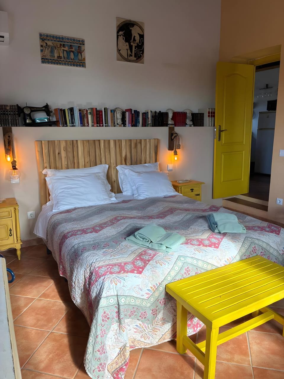 Living room, Bedroom